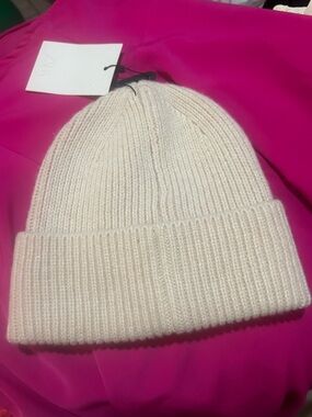 Zara Soft Ribbed Cream Beanie